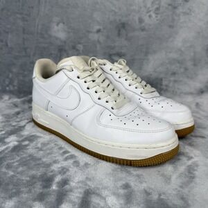 Nike Air Force 1 '07 in the white/gum light brown colorway (DJ2739-100) Size 7.5